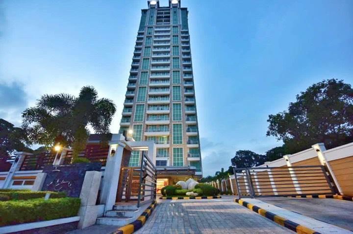 Padgett Place Prime Suites سيبو المظهر الخارجي الصورة